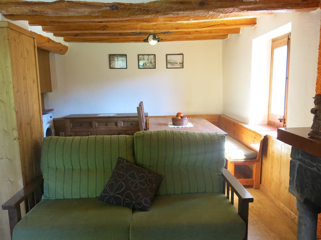 Molló Apartamentos Rurales Les Barnedes מראה חיצוני תמונה